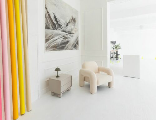 Cyklorama narożna 5×5 m – jak wykorzystać ją efektywnie w fotografii produktowej i fashion